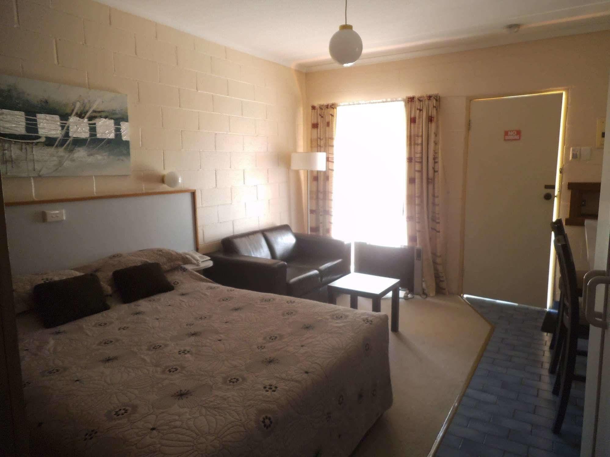 Yarragon Motel Dış mekan fotoğraf